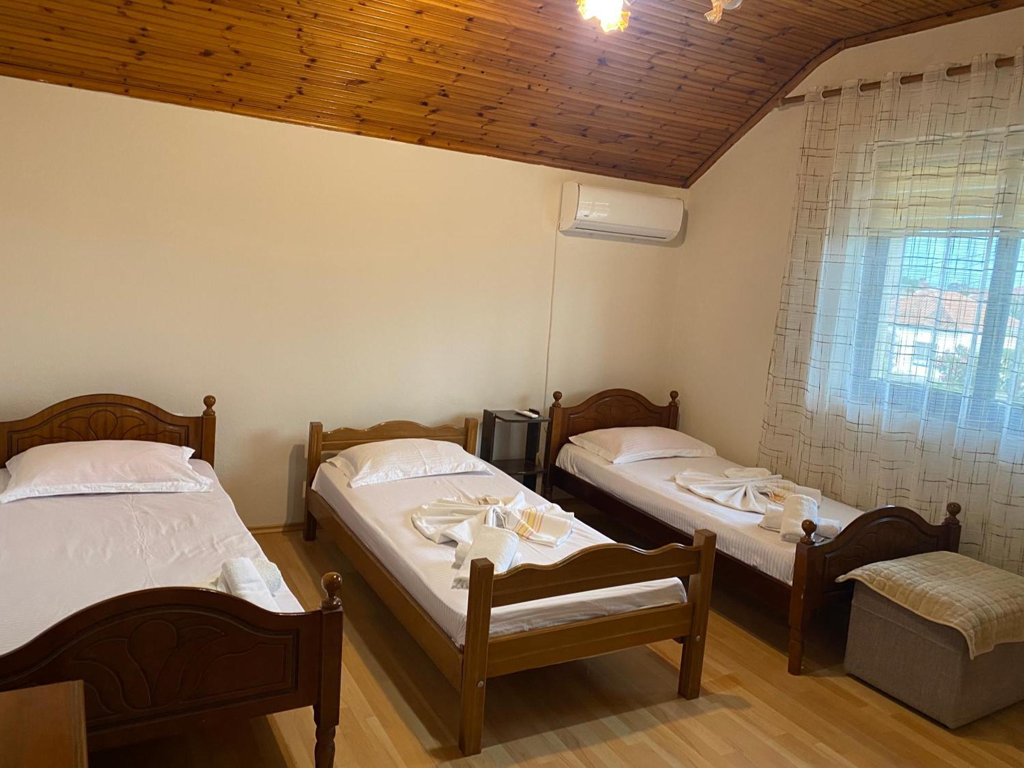 The Hideaway Guesthouse Bahçallëk Buitenkant foto