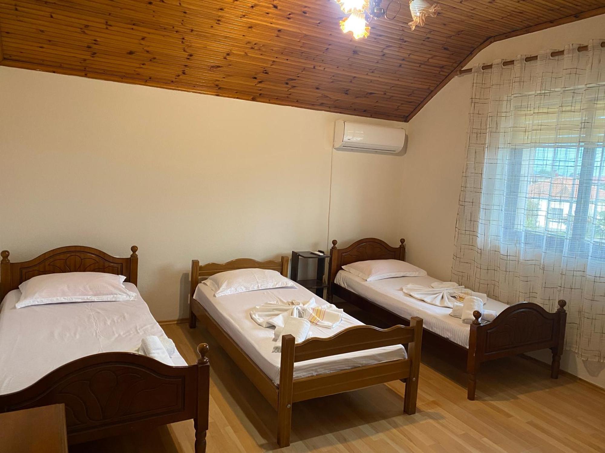 The Hideaway Guesthouse Bahçallëk Buitenkant foto
